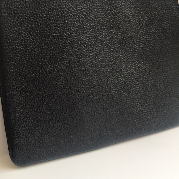 NWT Kate Spade black zip pouch - Picture 8 of 8